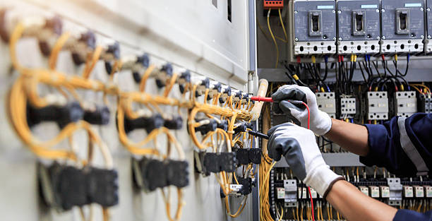 Professional Electrician technician working in Colonia, NJ